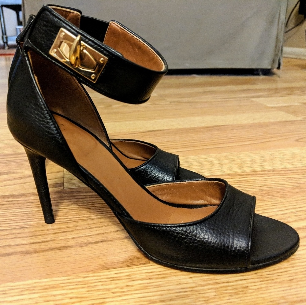 Givenchy black 'Shark Lock' heels (gold lock)